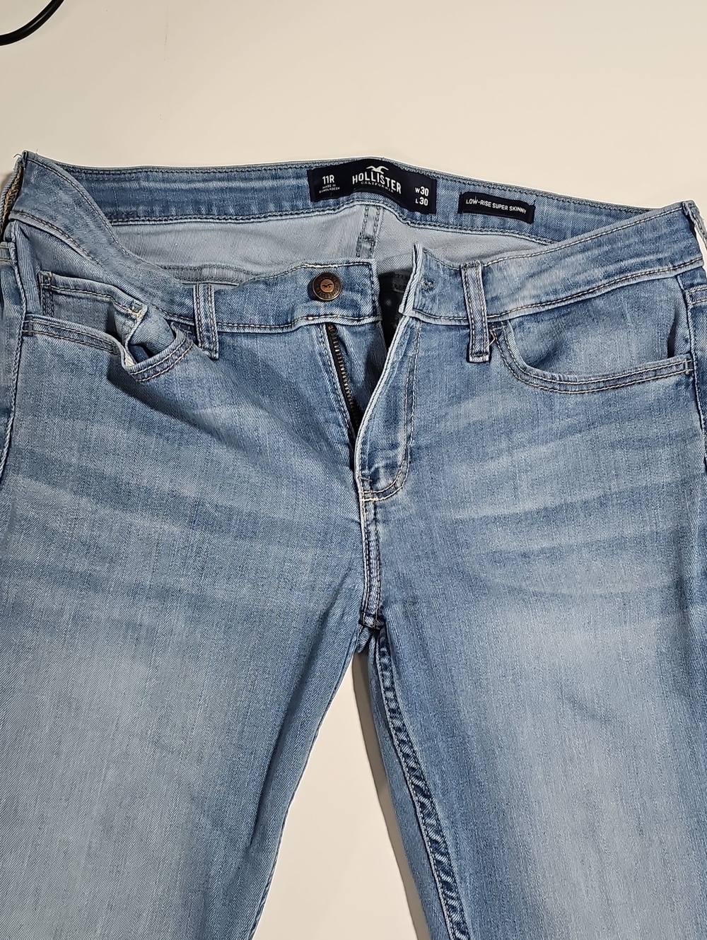 Hollister Light Wash Women's Skinny Jeans